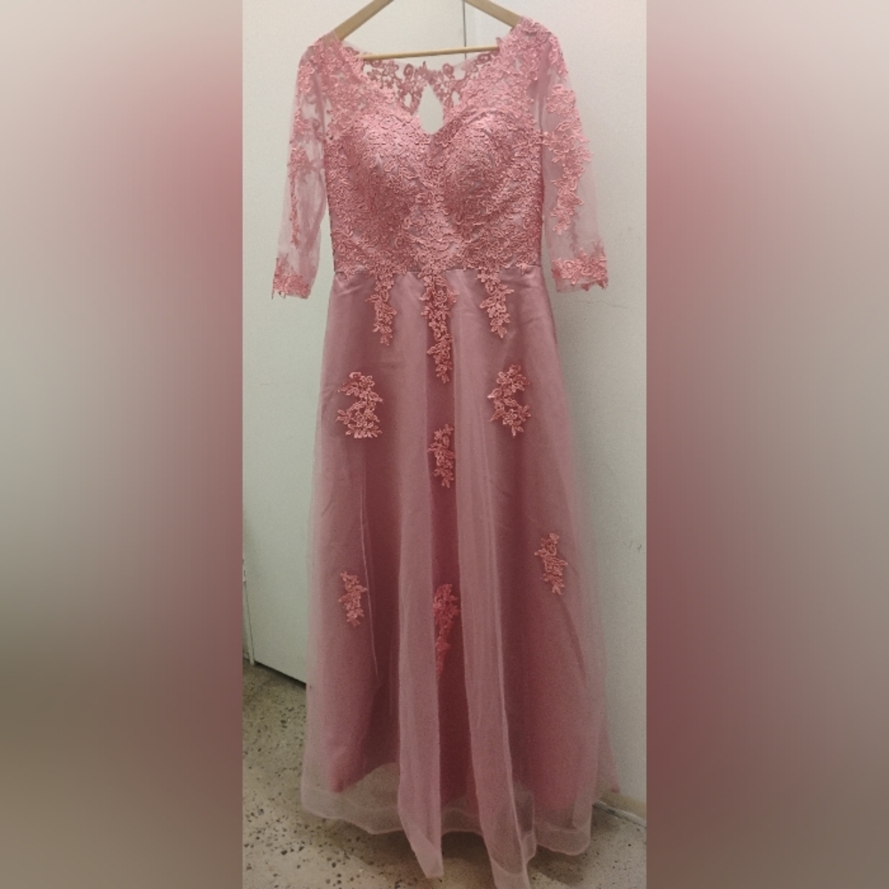 Dusty Pink Flower Applique Dress